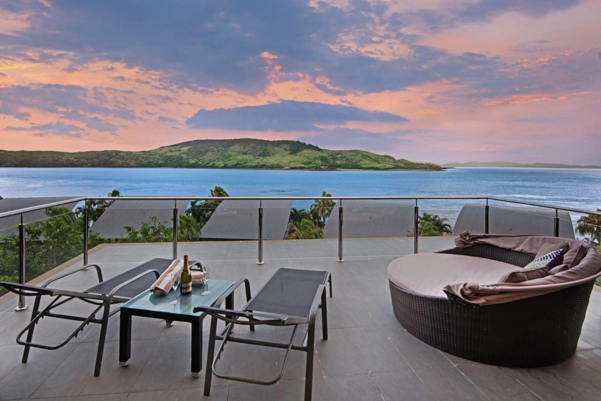 Yacht Club 33 Serenity House Ocean Views 2 Buggies Isla Hamilton Exterior foto